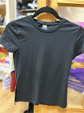 Women’s cropped top